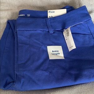 Old Navy Pixie ankle length pants.